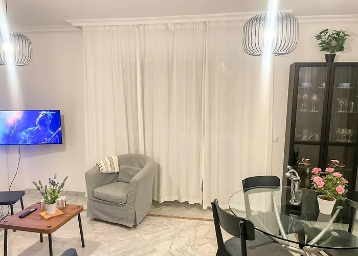 Puerto Banus! Sunny & Comfy 2 Bd W/ Pool & Terrace