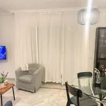 Puerto Banus! Sunny 2 Bedroom W/ Pool & Terrace