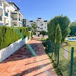 Puerto Banus! Sunny&comfy 2 bd w pool&terrace Apartamento