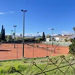 Puerto Banus! Sunny 2 Bedroom W/ Pool & Terrace アパート
