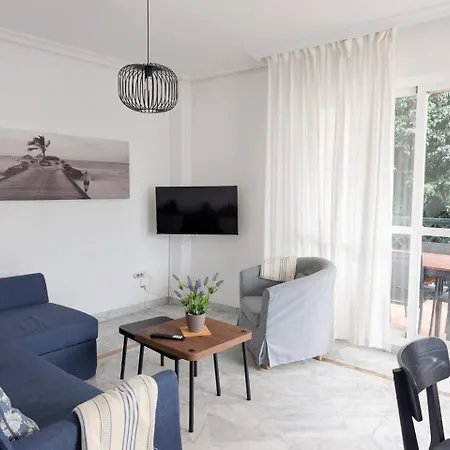 Puerto Banus! Two Bedroom W/ Pool & Terrace Apartamento