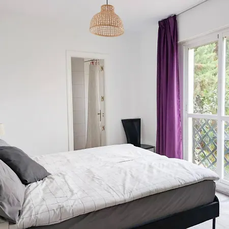 Puerto Banus! Two Bedroom W/ Pool & Terrace Marbella
