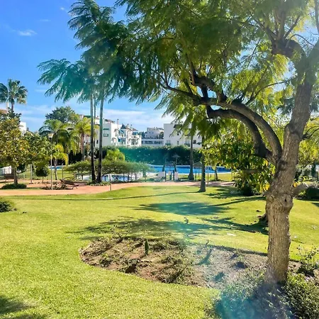 Puerto Banus! Two Bedroom W/ Pool & Terrace Apartamento Marbella