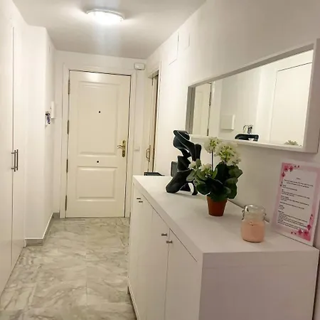 Puerto Banus! Sunny & Comfy 2 Bd W/ Pool & Terrace Марбелья