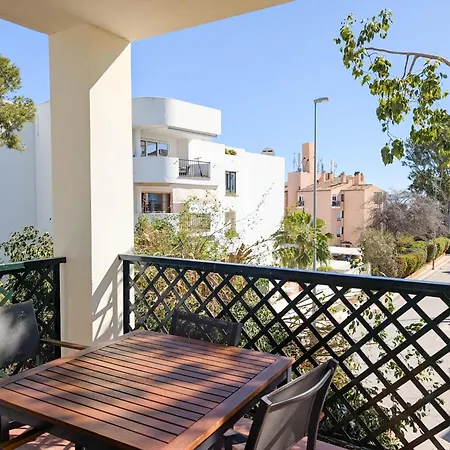 Apartamento Puerto Banus! Two Bedroom W/ Pool & Terrace Marbella
