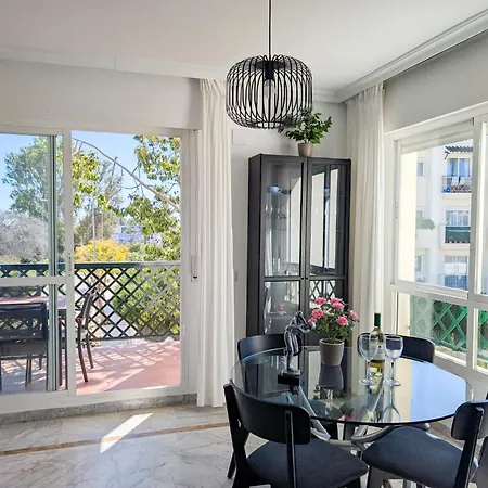 Puerto Banus! Two Bedroom W/ Pool & Terrace Apartamento Marbella