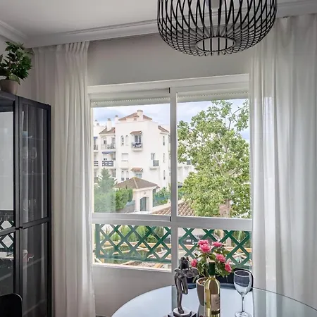 Apartamento Puerto Banus! Two Bedroom W/ Pool & Terrace