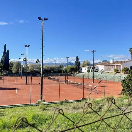 Puerto Banus! Two Bedroom W/ Pool & Terrace Apartamento