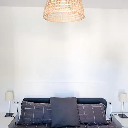 Apartamento Puerto Banus! Two Bedroom W/ Pool & Terrace *