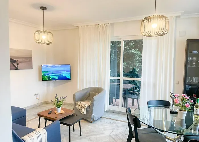 Puerto Banus! Sunny & Comfy 2 Bd W/ Pool & Terrace *