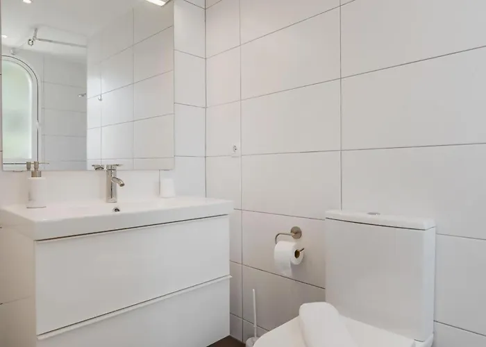 Апартаменти Puerto Banus! Sunny & Comfy 2 Bd W/ Pool & Terrace *