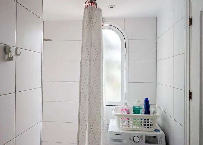 Puerto Banus! Sunny & Comfy 2 Bd W/ Pool & Terrace Апартаменти