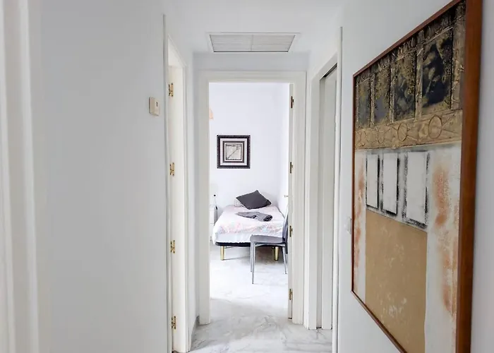 Puerto Banus! Sunny & Comfy 2 Bd W/ Pool & Terrace