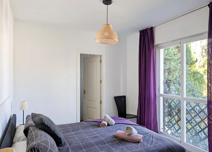 Апартаменти Puerto Banus! Sunny & Comfy 2 Bd W/ Pool & Terrace Марбелья