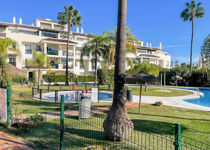 Puerto Banus! Sunny & Comfy 2 Bd W/ Pool & Terrace