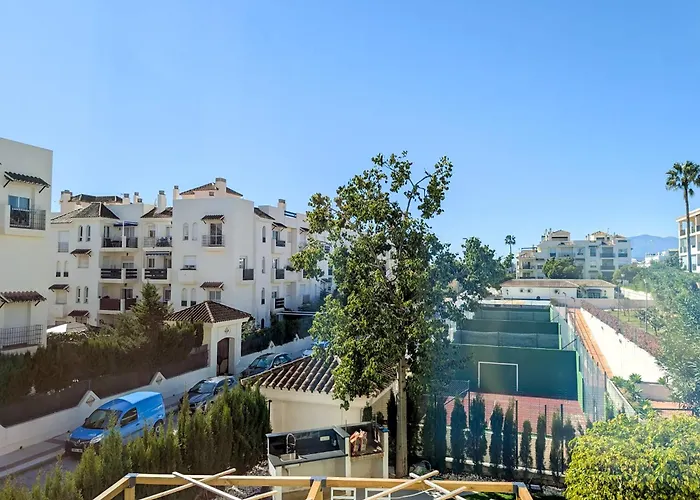 Puerto Banus! Sunny & Comfy 2 Bd W/ Pool & Terrace * Марбелья