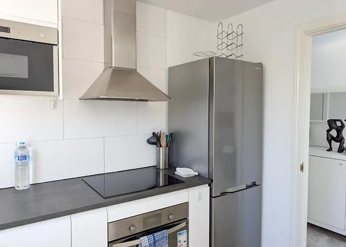 Puerto Banus! Sunny & Comfy 2 Bd W/ Pool & Terrace * Марбелья