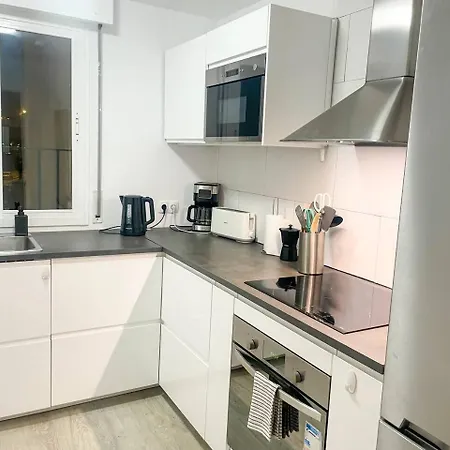 Apartment Puerto Banus! Sunny & Comfy 2 Bd W/ Pool & Terrace *